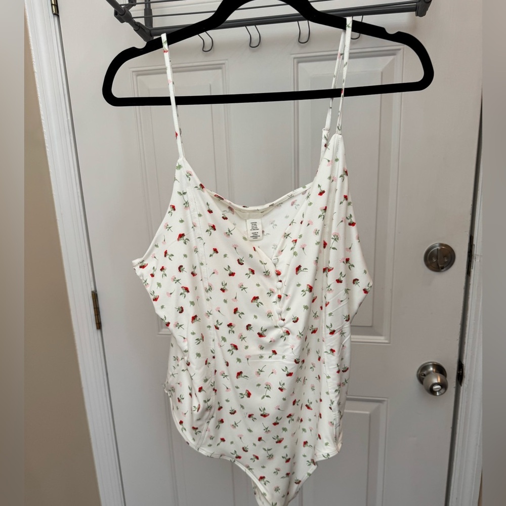 H&M White Floral Bodysuit